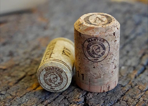 Amorim France launches the first tax-certified cork stopper